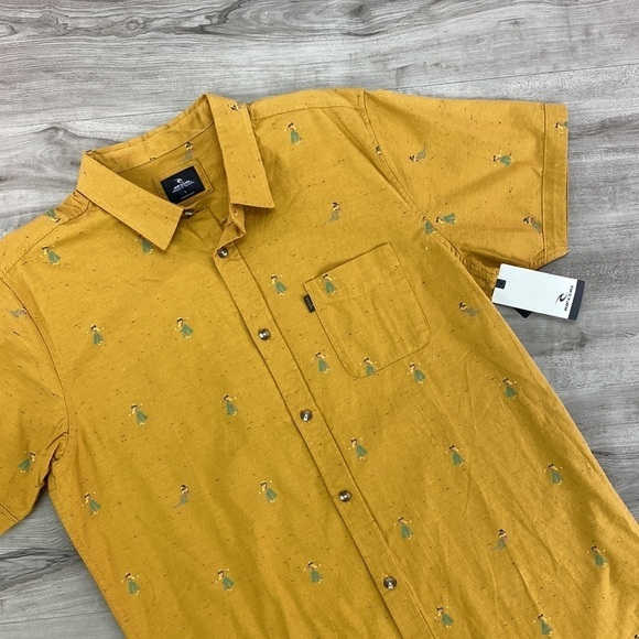 RIP CURL-HULA BREACH SHORT Hawaiian SLEEVE BUTTON UP SHIRT - Picture 2 of 8